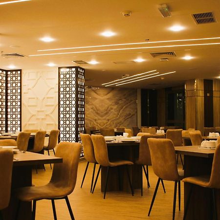Plaza Athenee Hotel Kuwait City Eksteriør billede