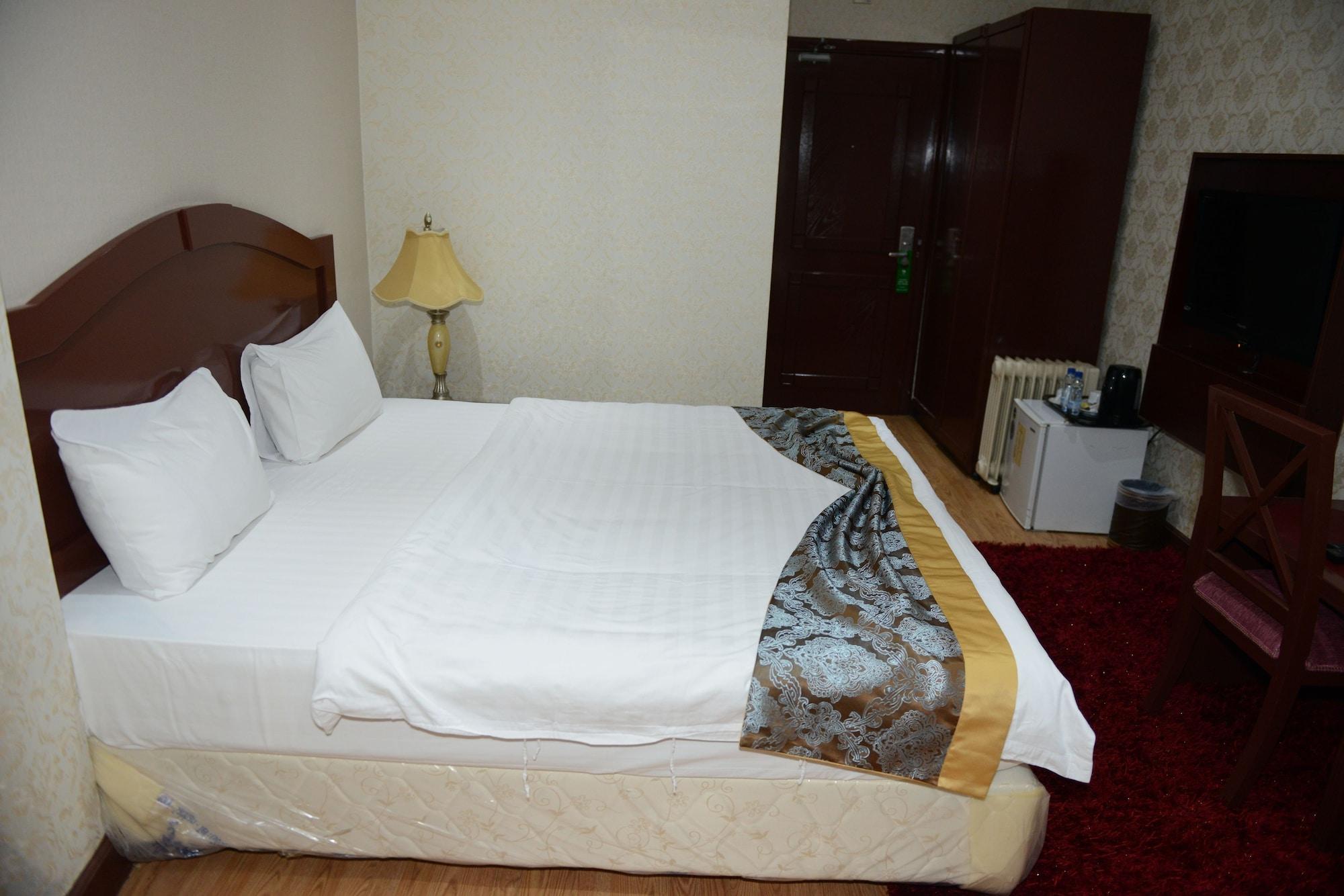 Plaza Athenee Hotel Kuwait City Eksteriør billede