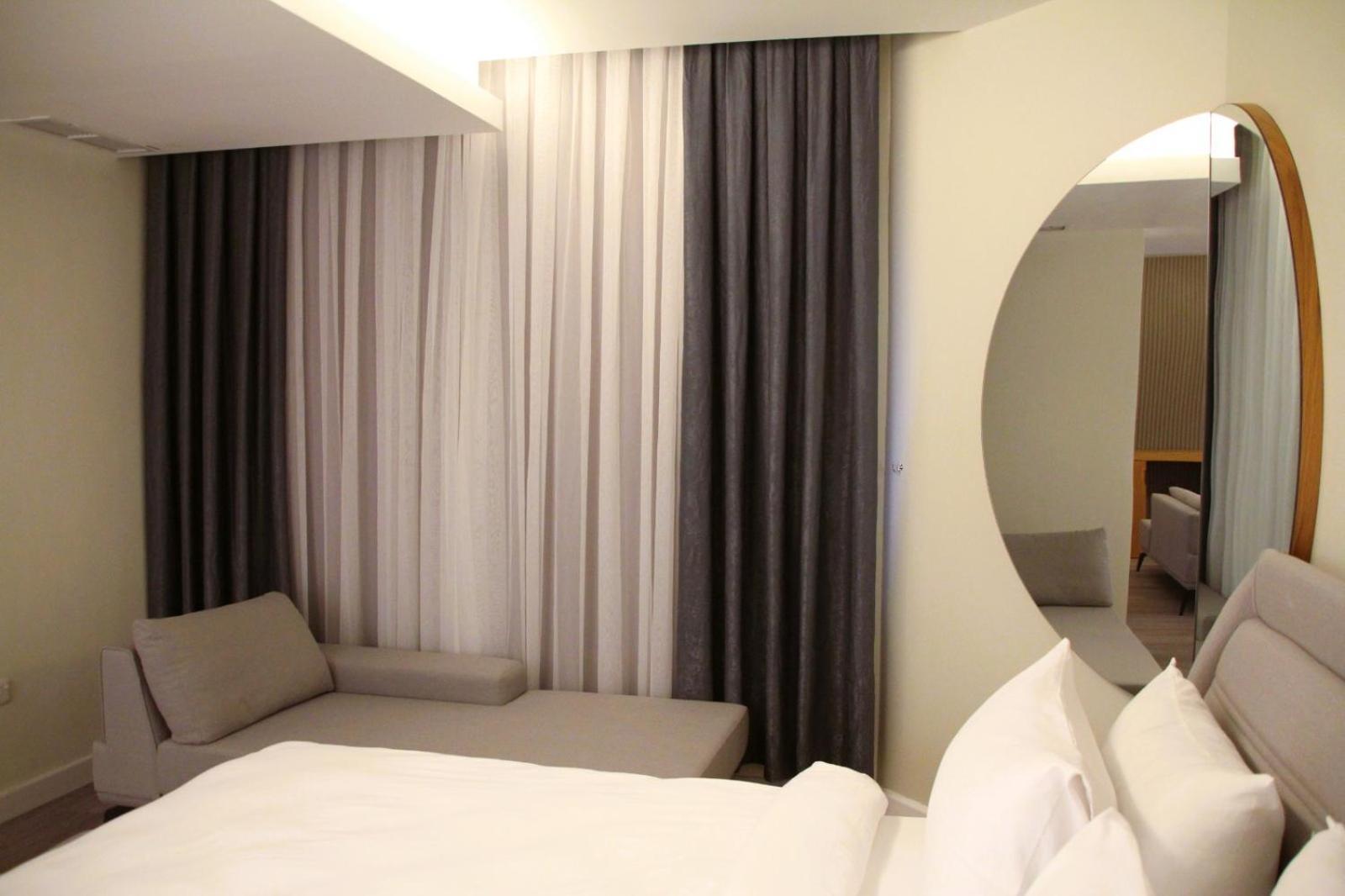 Plaza Athenee Hotel Kuwait City Eksteriør billede