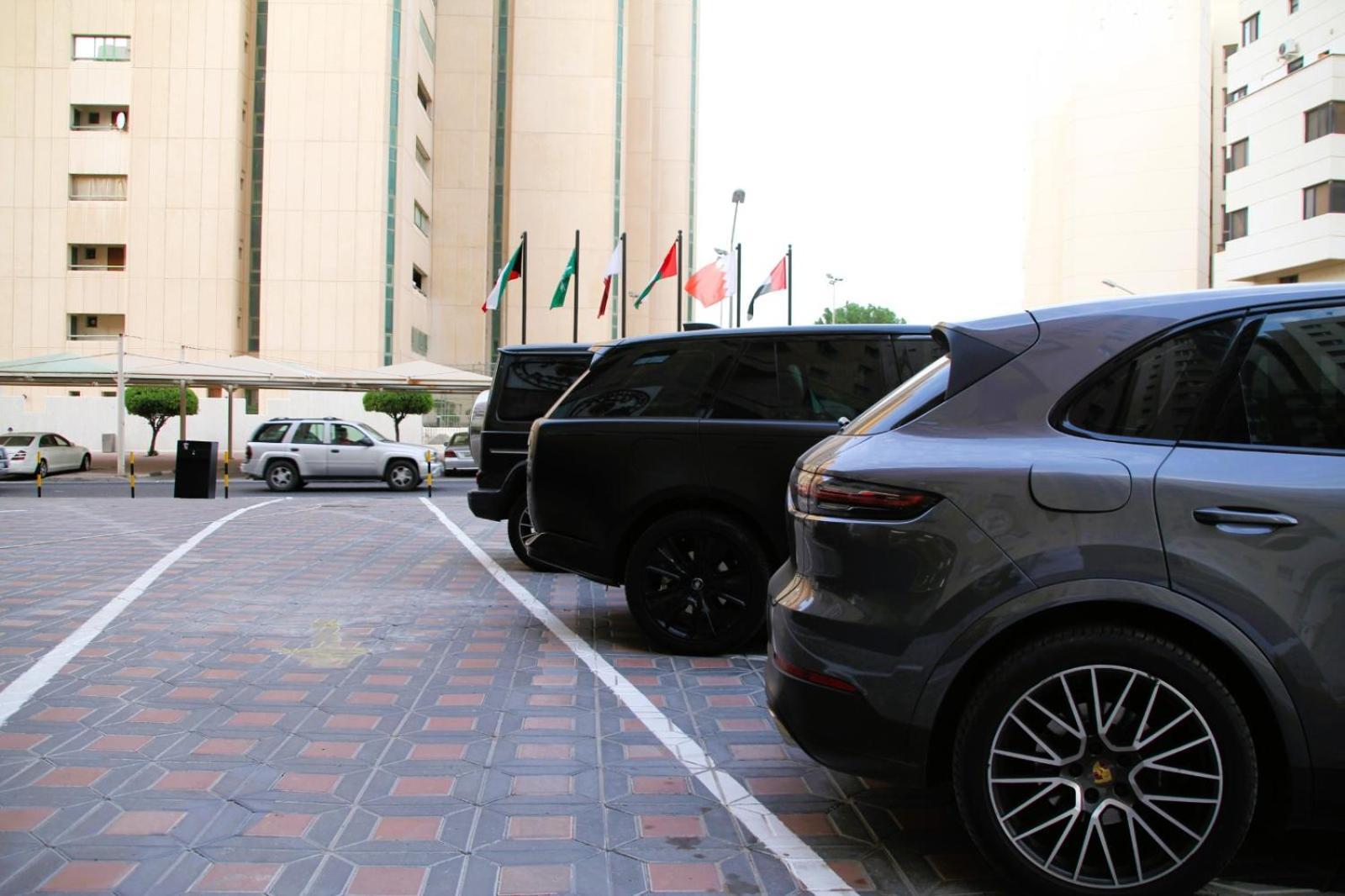 Plaza Athenee Hotel Kuwait City Eksteriør billede
