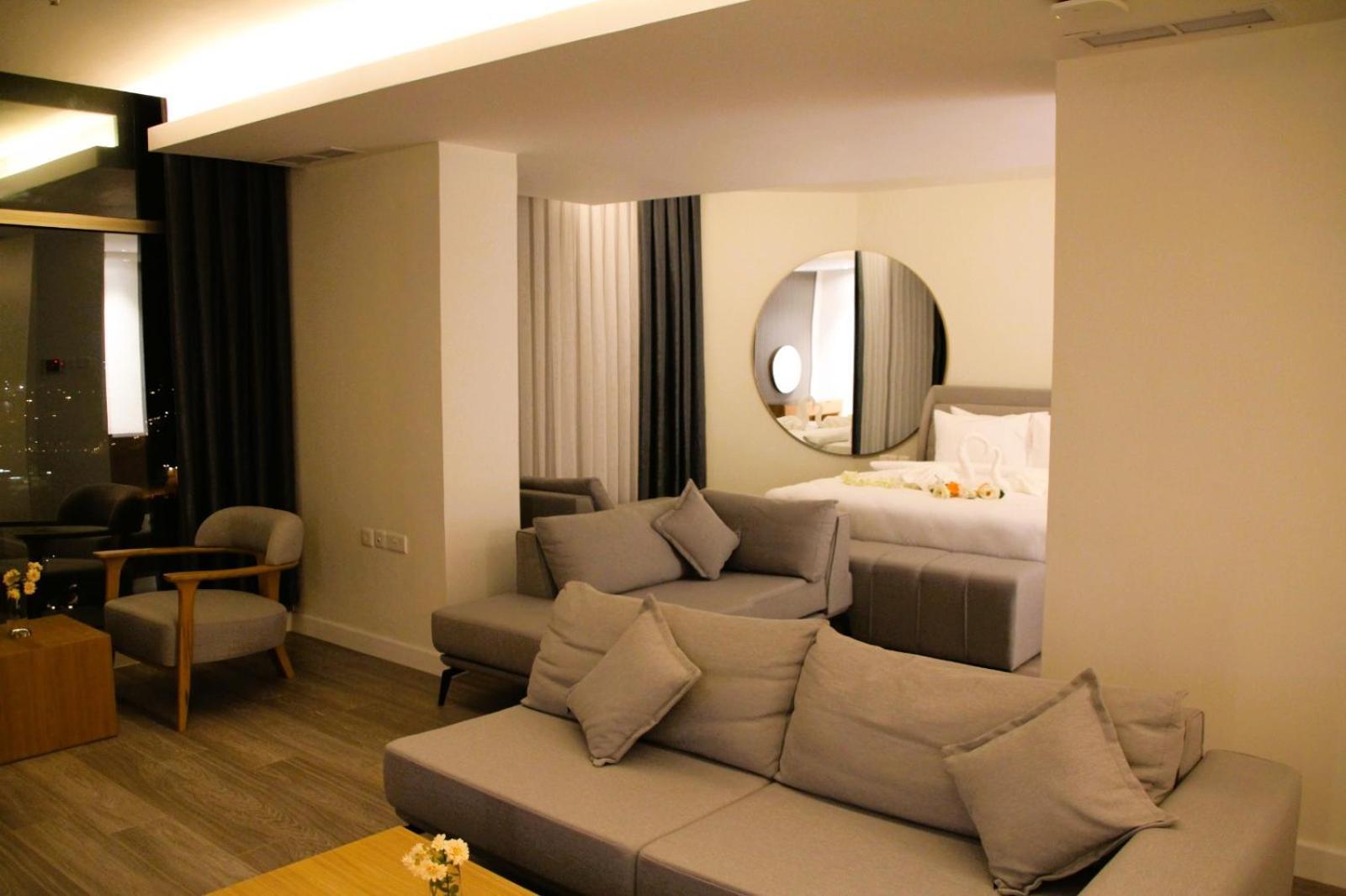 Plaza Athenee Hotel Kuwait City Eksteriør billede