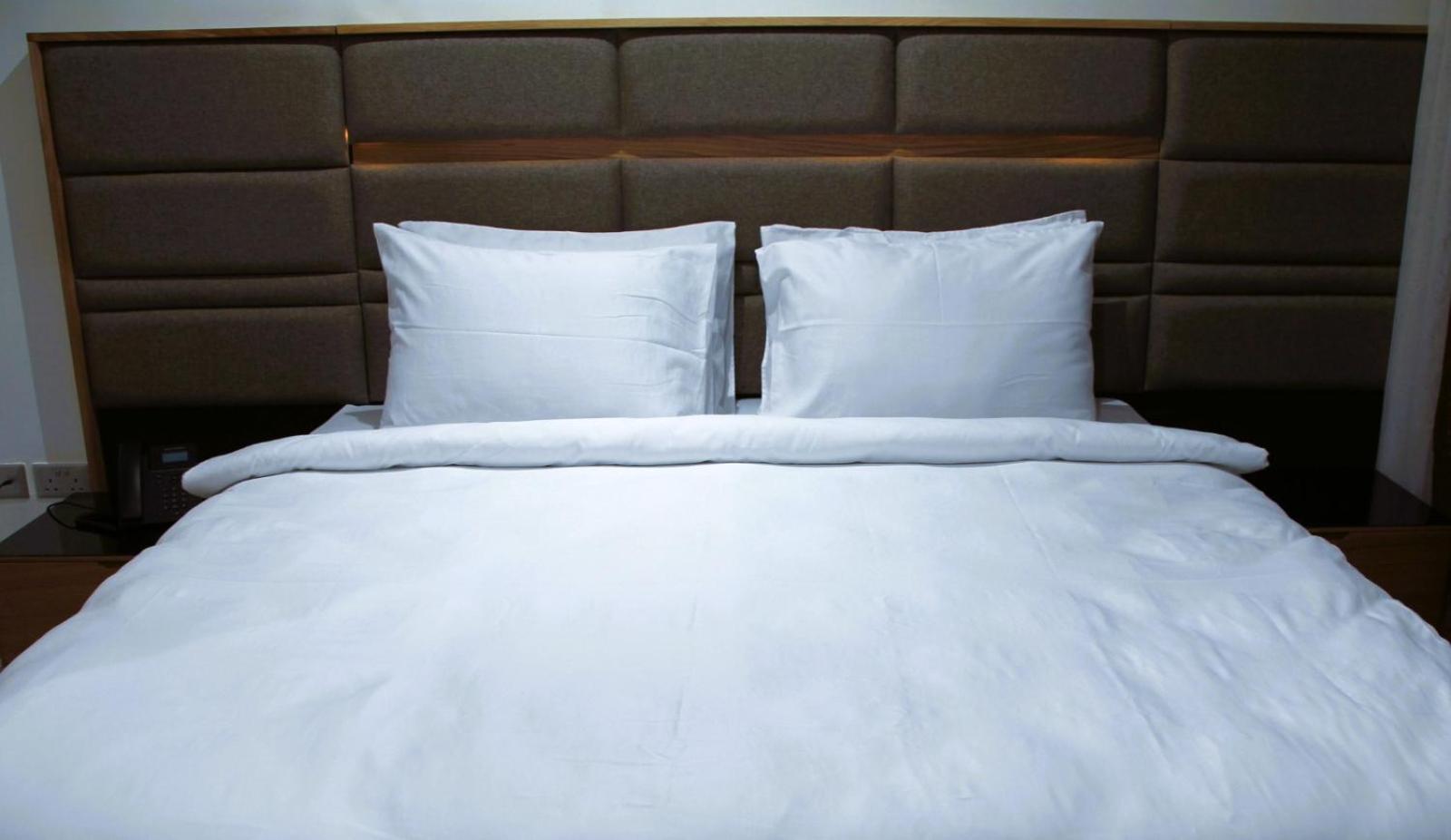 Plaza Athenee Hotel Kuwait City Eksteriør billede