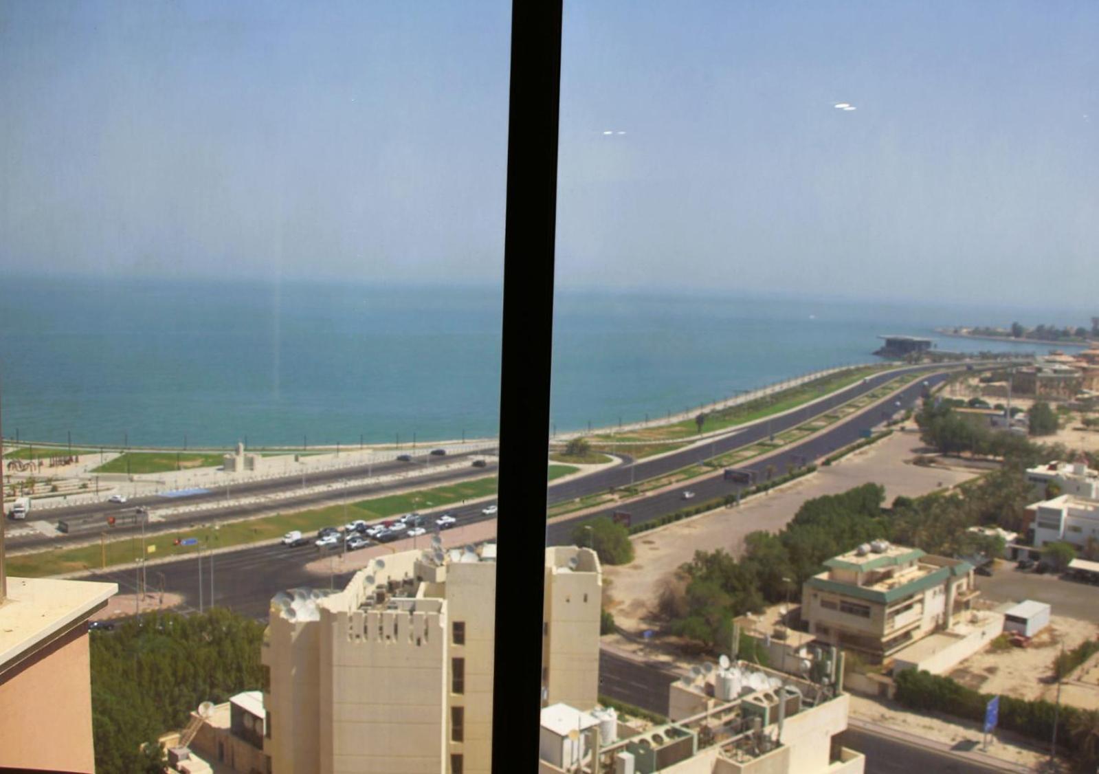 Plaza Athenee Hotel Kuwait City Eksteriør billede