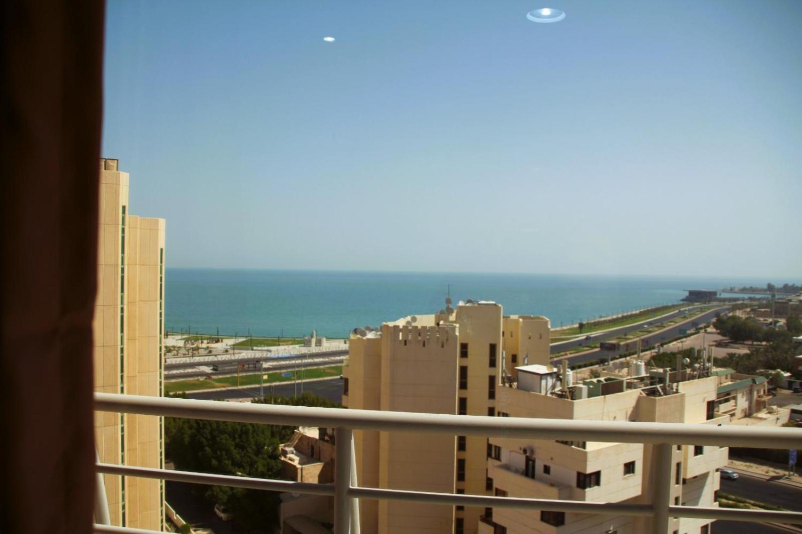 Plaza Athenee Hotel Kuwait City Eksteriør billede