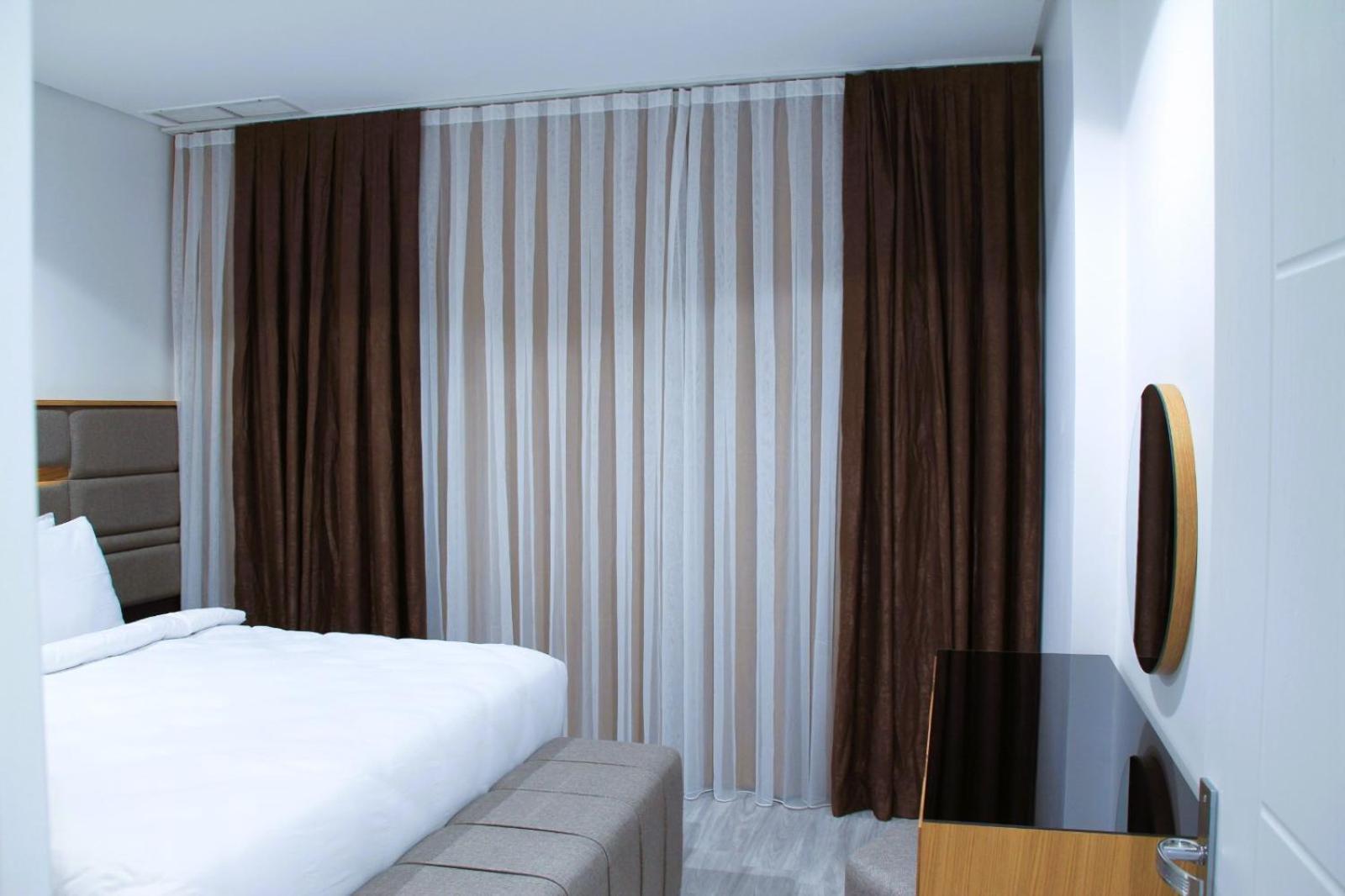 Plaza Athenee Hotel Kuwait City Eksteriør billede