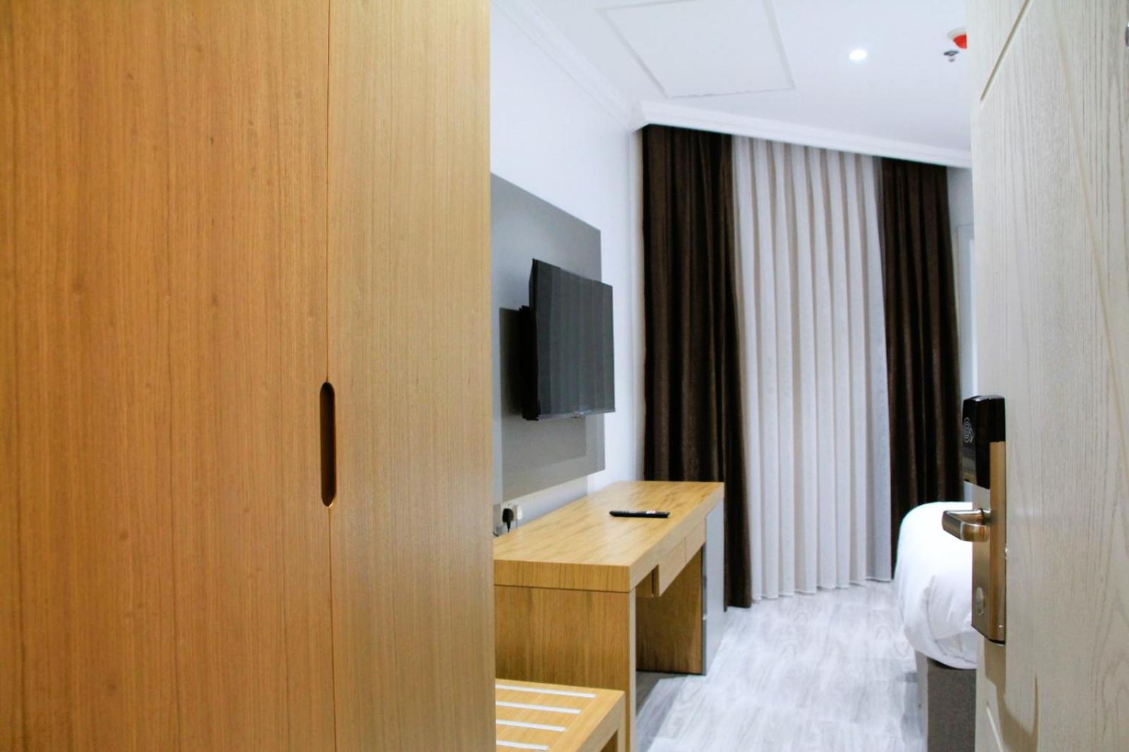 Plaza Athenee Hotel Kuwait City Eksteriør billede